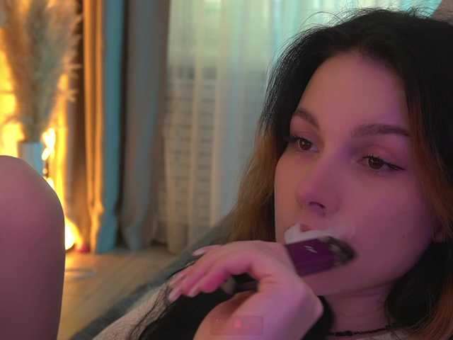 DrammaQueennnn live cam on BongaCams