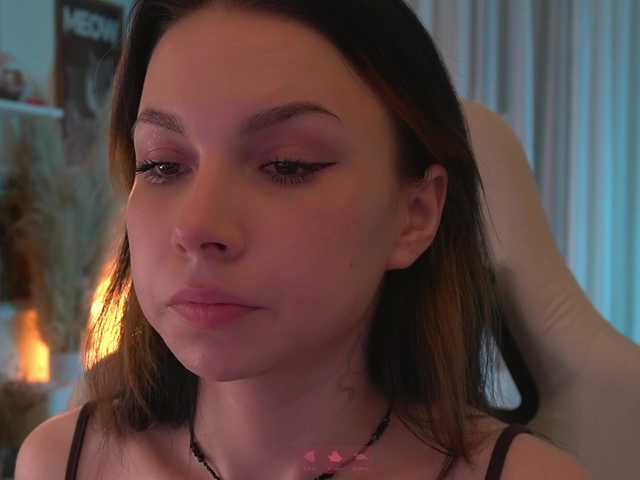 DrammaQueennnn live cam