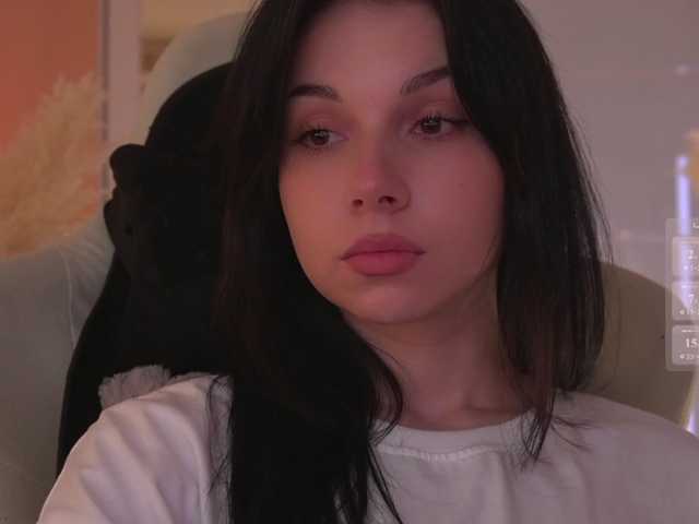 DrammaQueennnn live cam on BongaCams