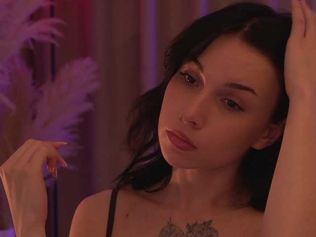 DrammaQueennnn live webcam show