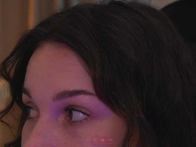 DrammaQueennnn live webcam show