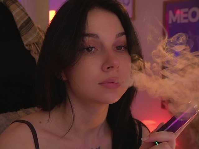 DrammaQueennnn live cam on BongaCams