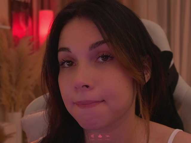 DrammaQueennnn live cam on BongaCams