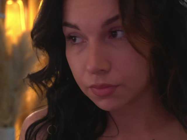 DrammaQueennnn live cam on BongaCams