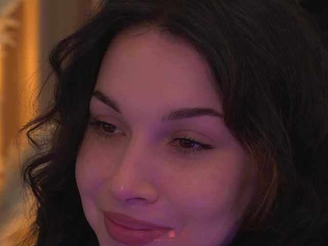 DrammaQueennnn live webcam show