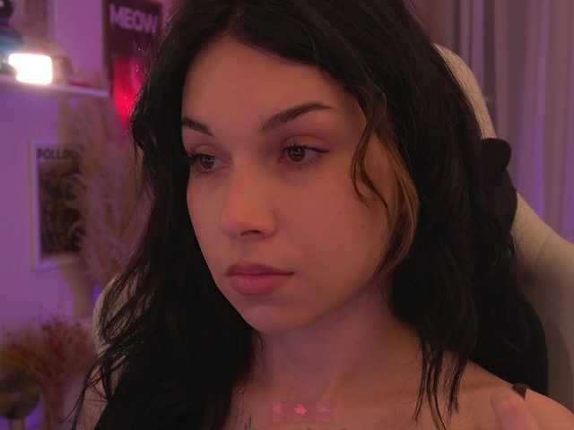 DrammaQueennnn live webcam show