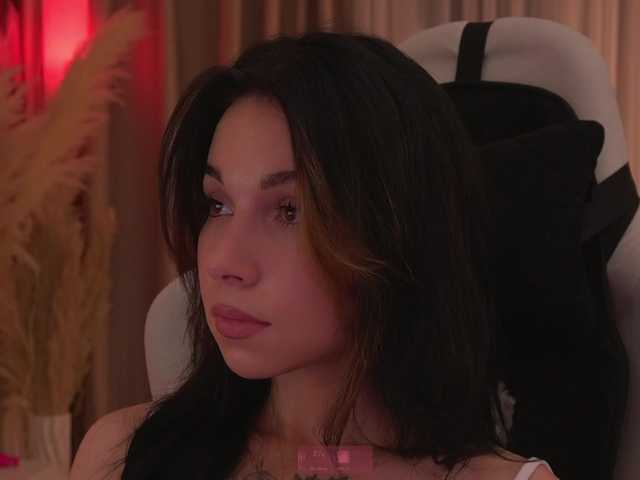 DrammaQueennnn live cam on BongaCams