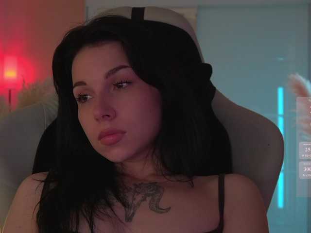 DrammaQueennnn live cam on BongaCams