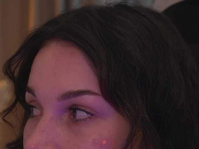 DrammaQueennnn live webcam show