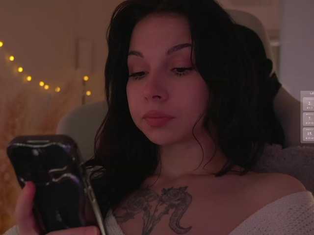 DrammaQueennnn live cam on BongaCams