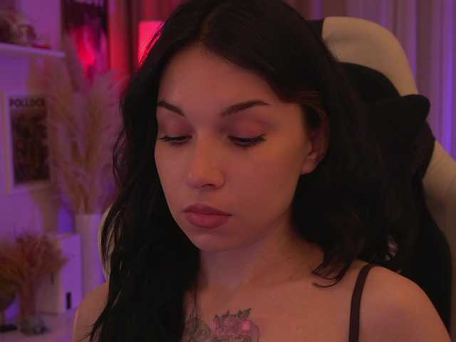 DrammaQueennnn live cam on BongaCams