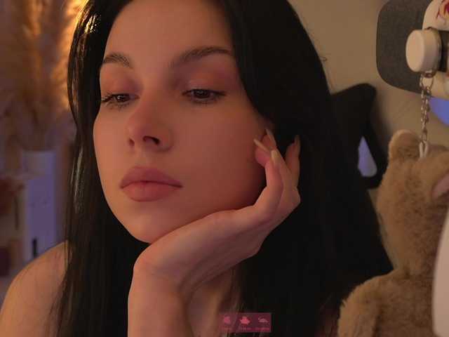 DrammaQueennnn live cam on BongaCams