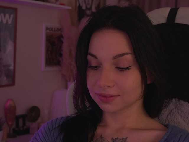 DrammaQueennnn live cam on BongaCams