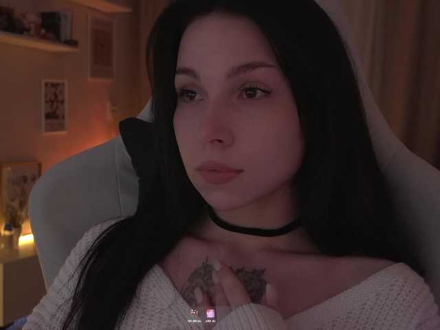 DrammaQueennnn live cam