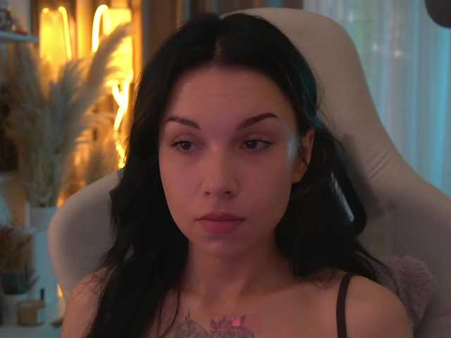 DrammaQueennnn live cam on BongaCams