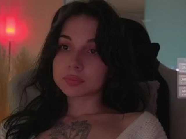 DrammaQueennnn live cam on BongaCams