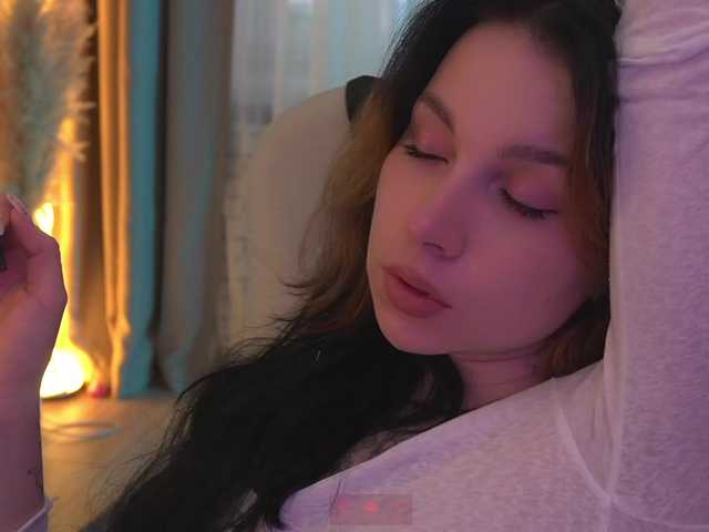 DrammaQueennnn live cam on BongaCams