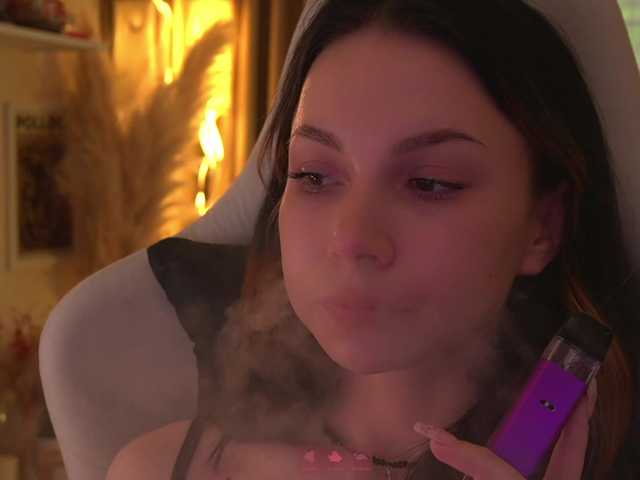 DrammaQueennnn live cam