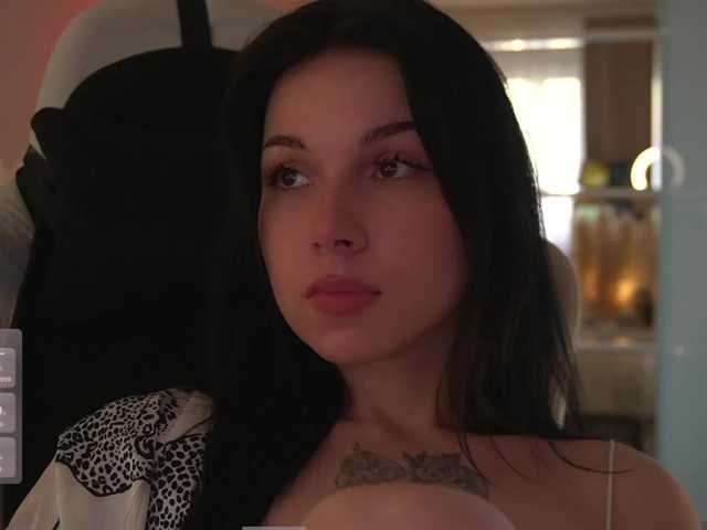 DrammaQueennnn live cam on BongaCams