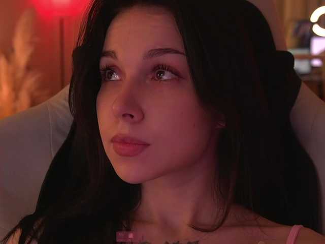 DrammaQueennnn live cam on BongaCams