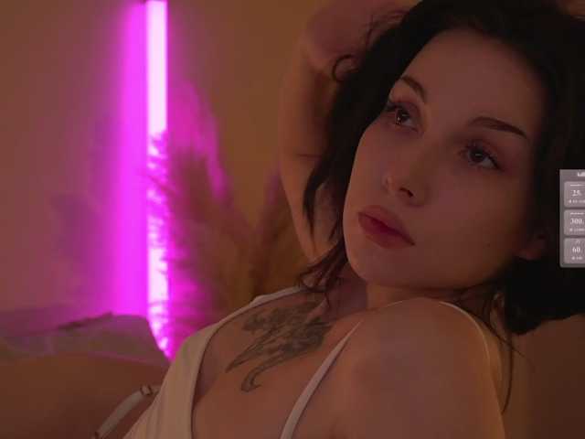 DrammaQueennnn live cam on BongaCams