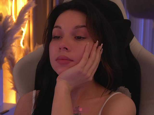 DrammaQueennnn live cam on BongaCams