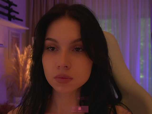 DrammaQueennnn live cam on BongaCams
