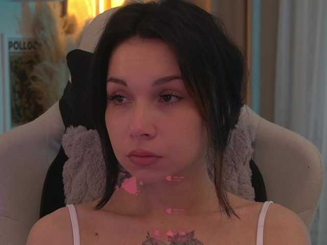 DrammaQueennnn live webcam show