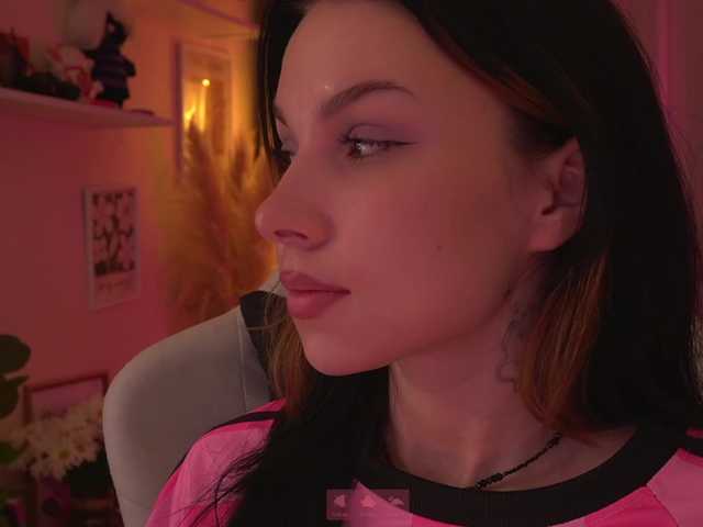 DrammaQueennnn live cam on BongaCams