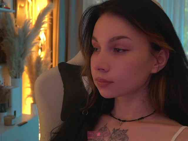 DrammaQueennnn Sex Cam Show