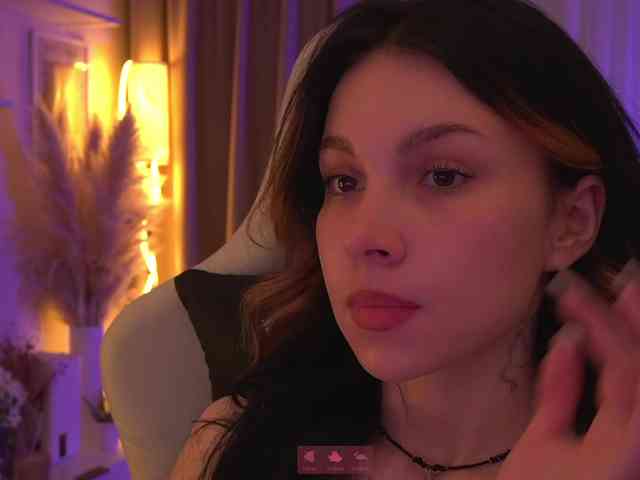 Modella: Akaruii