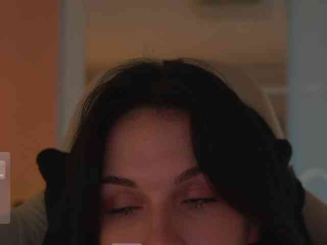 DrammaQueennnn's webcam live show