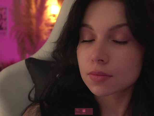 DrammaQueennnn Live Webcam on BongaCams