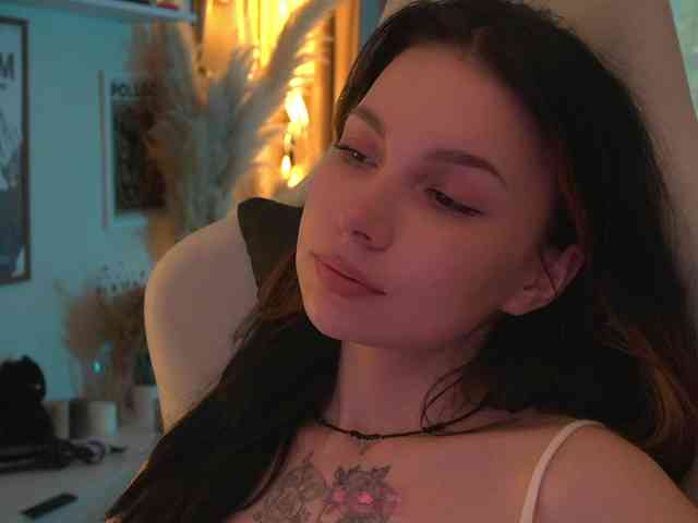 DrammaQueennnn Sex Cam Show