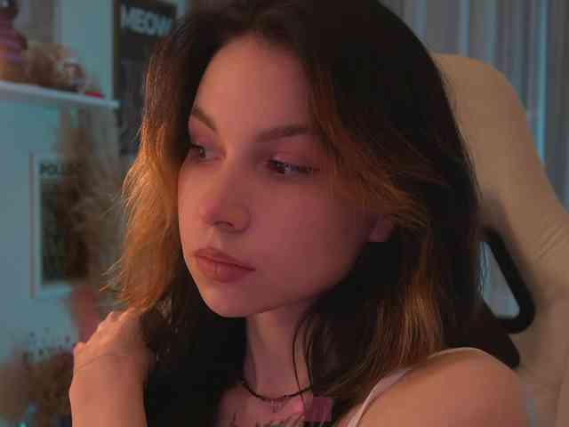 DrammaQueennnn Sex Cam Show