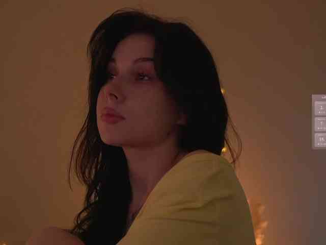 DrammaQueennnn - Girl 