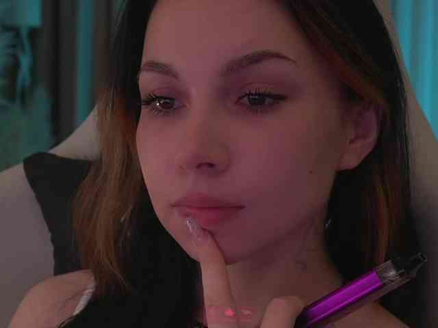 DrammaQueennnn Sex Cam Show