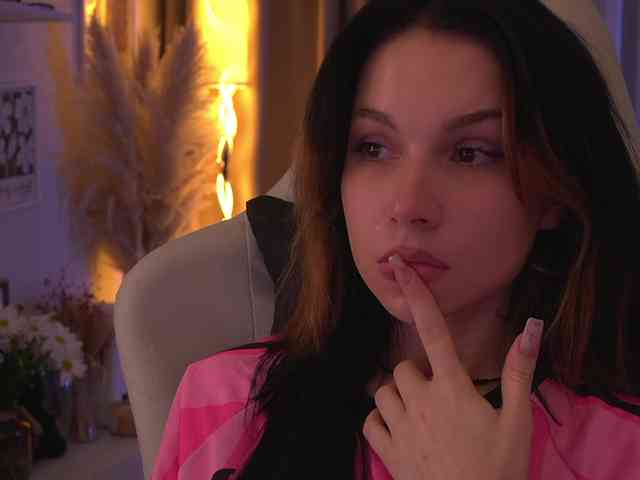 DrammaQueennnn Sex Cam Show