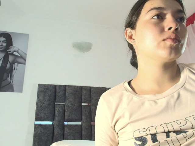 taniamilan live cam on BongaCams