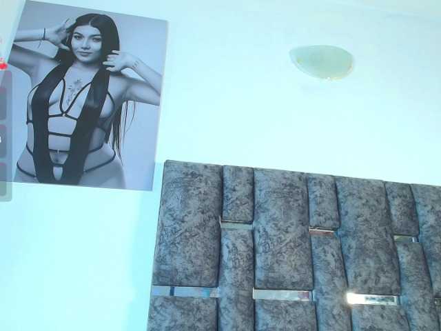 taniamilan live cam on BongaCams