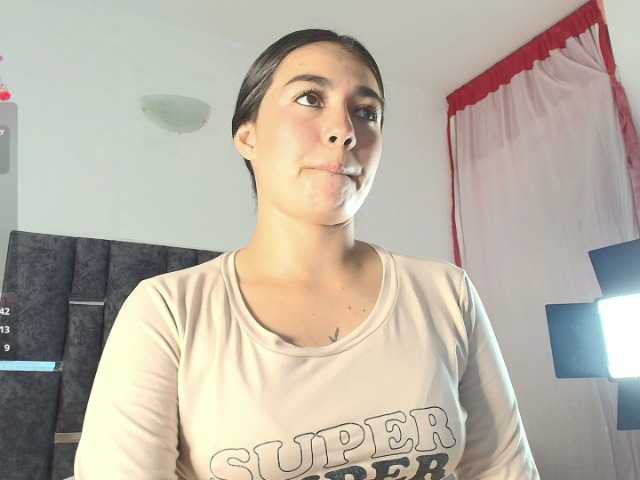 taniamilan live cam on BongaCams