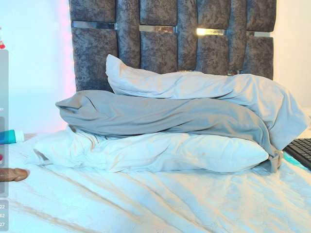 taniamilan live cam on BongaCams