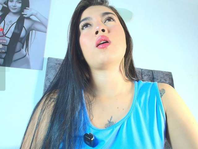 TaniaMilan live webcam show