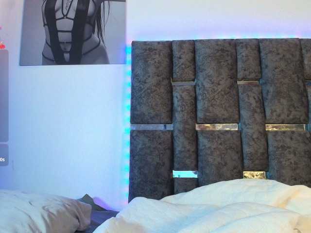 taniamilan live cam on BongaCams