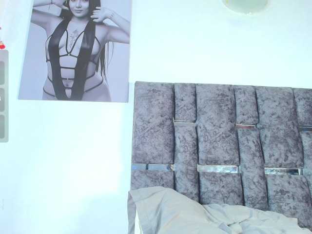 taniamilan live cam on BongaCams