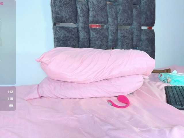 taniamilan live cam on BongaCams