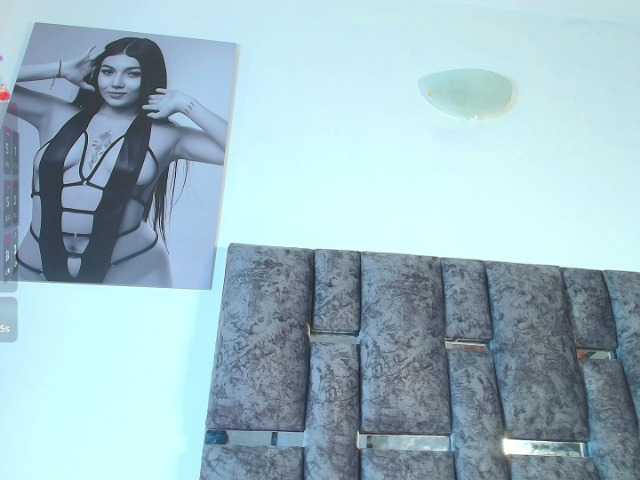 taniamilan live cam on BongaCams