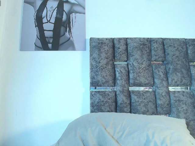 taniamilan live cam on BongaCams
