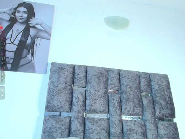 taniamilan live cam on BongaCams
