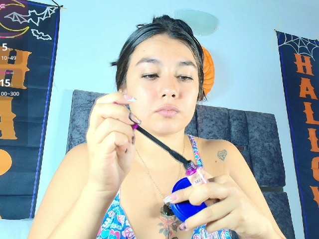 taniamilan live cam on BongaCams